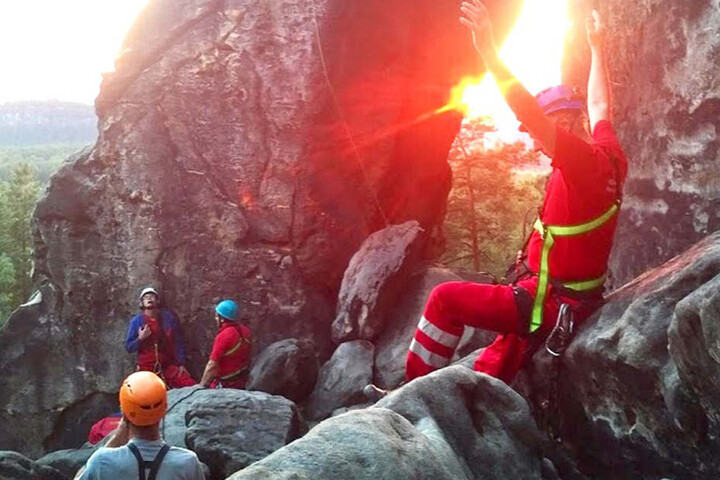 Eine Bergsteigerin stürzte am Kletterfelsen "Zwerg" mehrere Meter in die Tiefe.