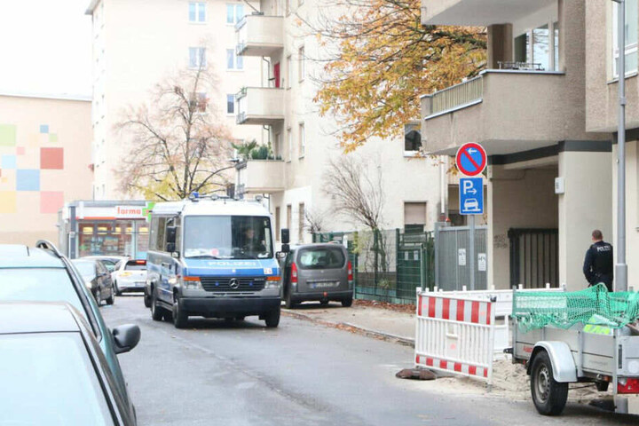 Ein 55-Jähriger ist bei dem Einsatz verstorben.
