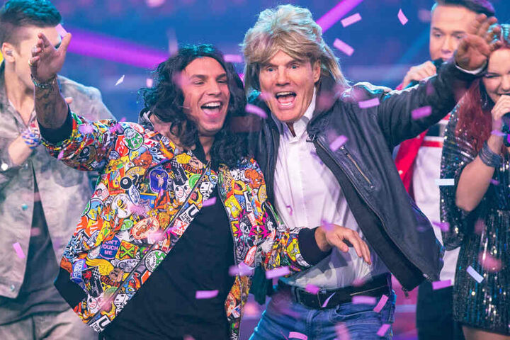 Bei einer Mottoshow von DSDS treten die beiden Promis auch mal mit verrückten Kostümen auf.