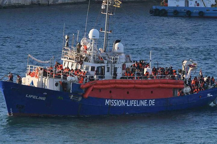 Die "Lifeline" durfte erst nach tagelangem Bangen in Valletta einlaufen.