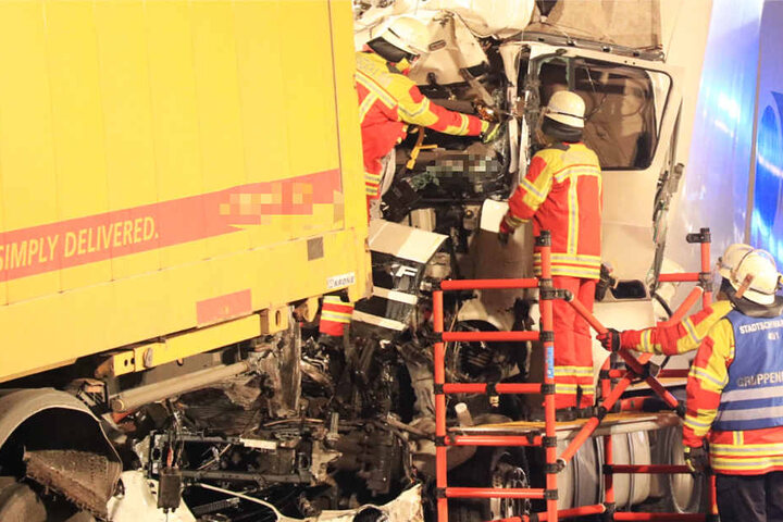 Mehrere Menschen wurden schwer verletzt.