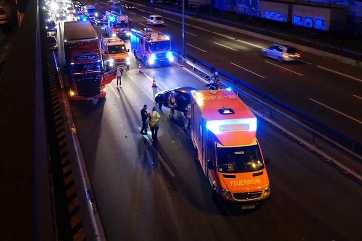 Die Verletzten mussten mit dem Rettungswagen ins Krankenhaus gebracht werden.