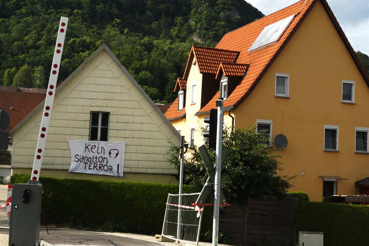 Die Deutsche Bahn reagiert auf die Beschwerden der Anwohner aus Hohenstadt nur sehr zurückhaltend.