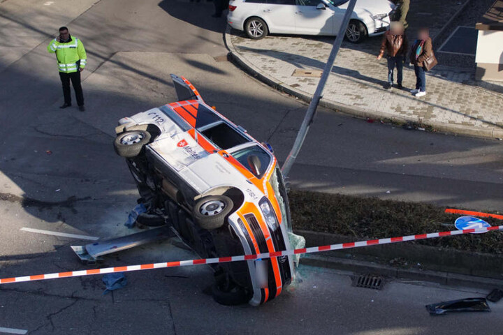 Der Sachschaden beläuft sich auf insgesamt 130.000 Euro.