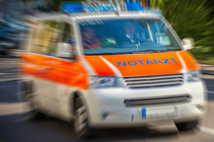 Eine Person musste mit einer Rauchgas-Vergiftung in ein Krankenhaus transportiert werden.