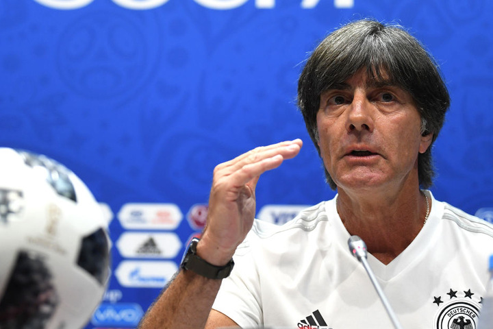 Bundestrainer Joachim Löw hat für das Match gegen Schweden eigentlich nur kleinere Korrekturen in der Aufstellung geplant.