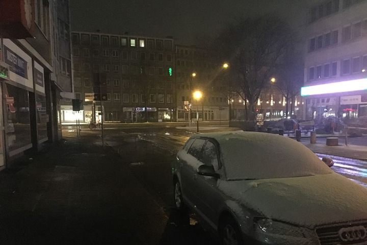 Am Sonntagmorgen hatte es überall geschneit.