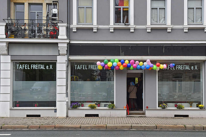 Neues Leben Am Markt 3: Ganz früher war hier mal ein Fleischer, dann ein Friseur - und jetzt ist hier die Tafel Freital zuhause.