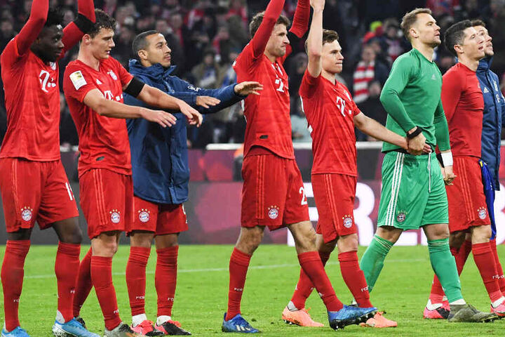 Der FC Bayern München hat den FC Schalke 04 aus der Allianz Arena geschossen.