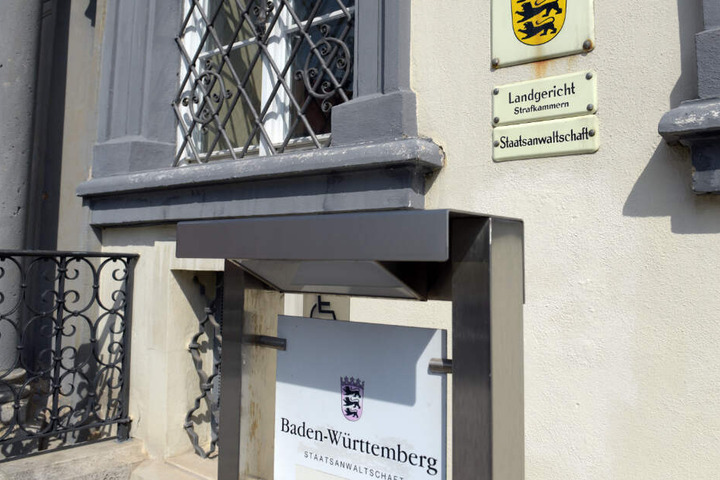 Der Angeklagte steht wegen Mordes vor dem Landgericht Ellwangen. (Archivbild)