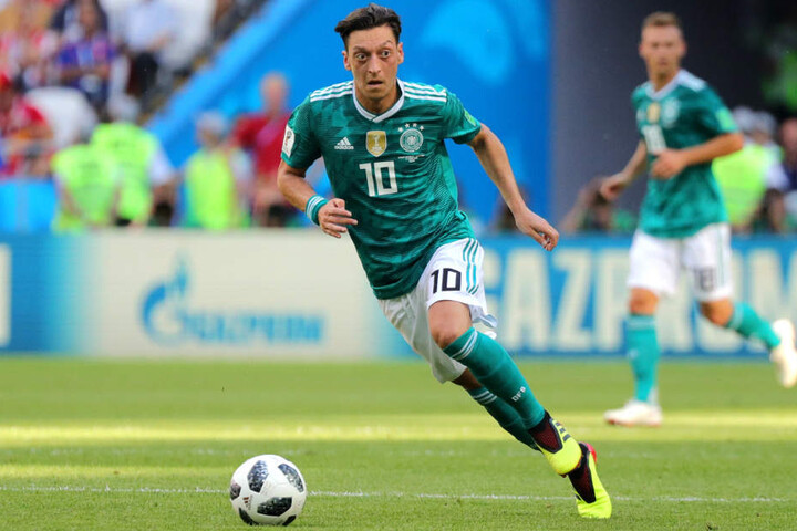 Mesut Özil hat am Sonntagabend seinen Rücktritt aus dem DFB-Team erklärt.