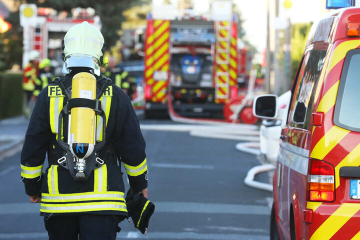 Mit einem Großaufgebot konnte die Feuerwehr die Siedlung retten.
