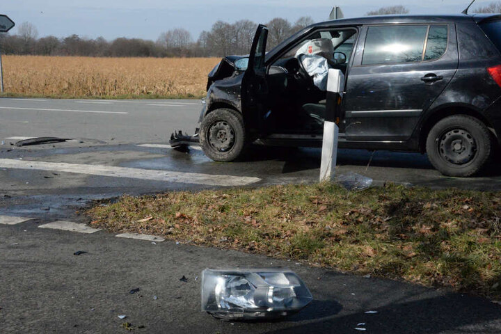 Durch den heftigen Crash löste der Airbag aus.