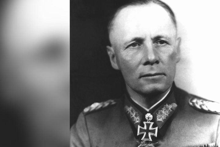 Rommels Vater, Generalfeldmarschall Erwin Rommel, musste sich im Oktober 1944 das Leben nehmen. Er war mit dem Hitler-Attentat vom 20. Juli in Verbindung gebracht worden.