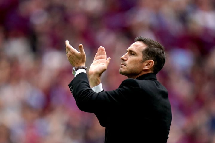 Chelsea-Legende Frank Lampard hat den 18-Jährigen angeblich überzeugt, beim Klub zu bleiben.