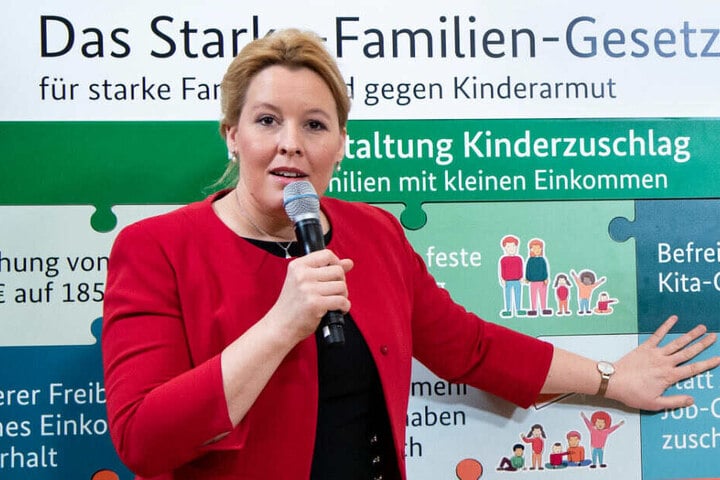 Franziska Giffey, Bundesfamilienministerin,stellt bei einer Pressekonferenz im "ZukunftsHaus Wedding" das "Starke-Familien-Gesetz" vor, das Familien mit kleinen Einkommen stärken und Kinderarmut bekämpfen soll. (Archivbild)
