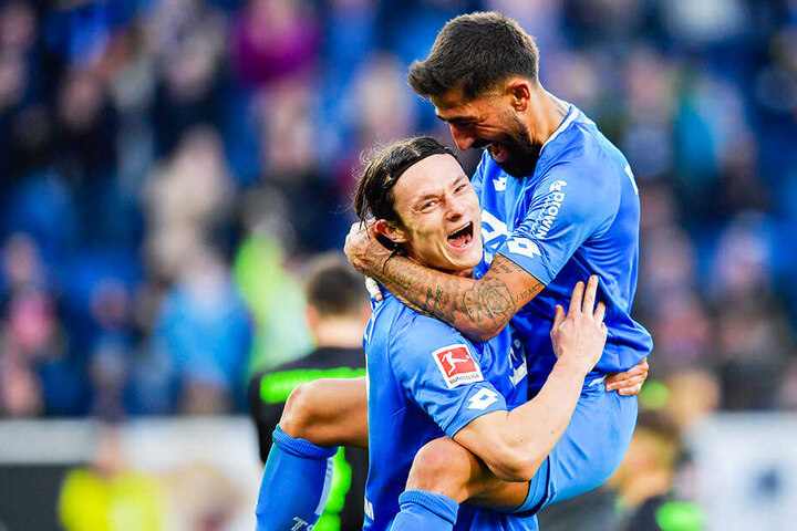 Jubelt Nico Schulz (l.) bald im BVB-Trikot? Dortmund soll sich mit dem deutschen Nationalspieler "prinzipiell einig" sein.