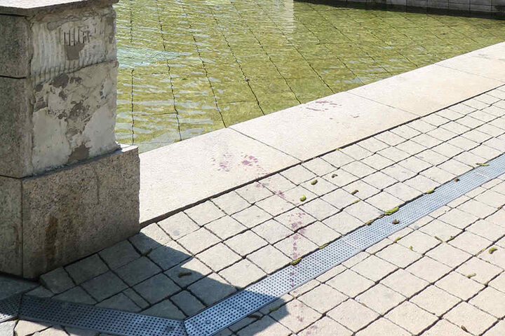 Die Messerattacke passierte am Rand des Springbrunnens.