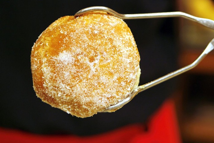 Kleine Leckerei: Der Krapfen