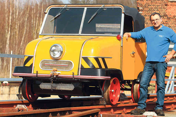 Go, Trabi, go: Im seltenen Kult-Auto chauffiert Thomas Krauß (51) seine Gäste
durch das idyllische Rochlitzer Muldental.