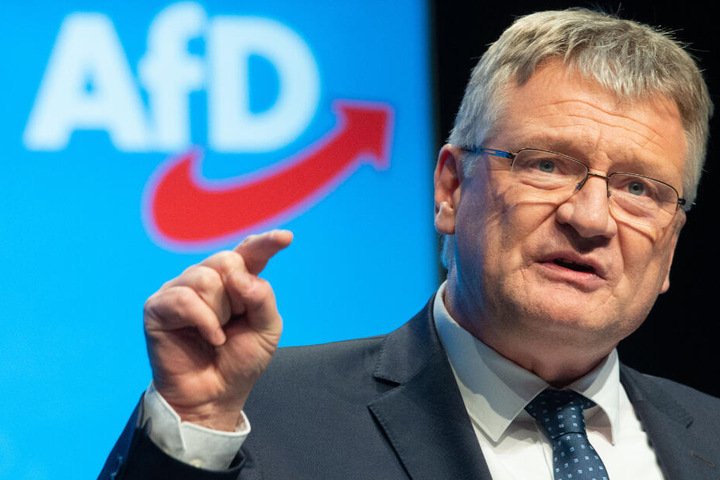 Der 58-jährige Europa-Parlamentarier setzte sich beim AfD-Bundesparteitag durch.