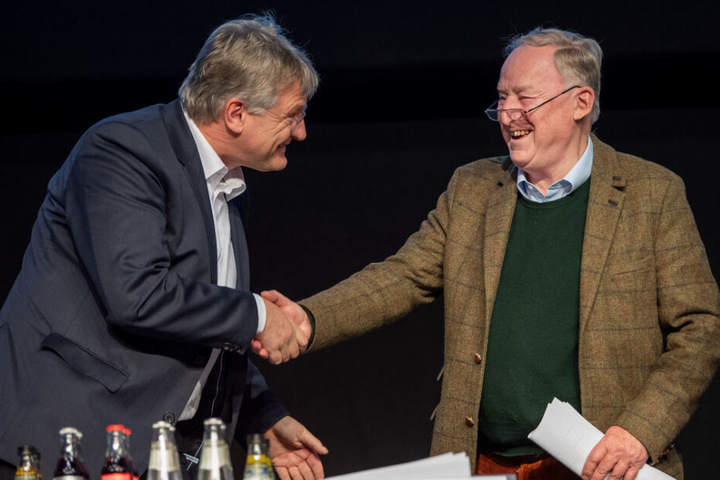 Der AfD-Bundeschef und Spitzenkandidat Jörg Meuthen (links im Bild) und Co-Bundeschef Alexander Gauland werden bei der Auftaktveranstaltung in Offenburg erwartet. (Archivbild)