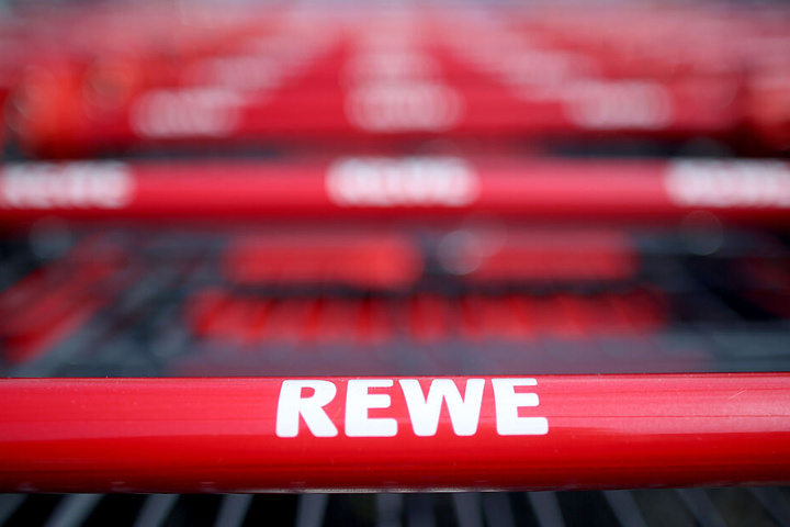 Die Fisch-Packungen werden bei Penny und Rewe verkauft.
