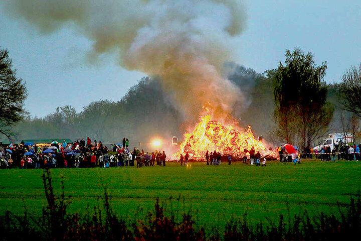 Rund 1000 Besucher erwartet der Himmelfahrtsverein zum Hexenfeuer in Rabenstein.