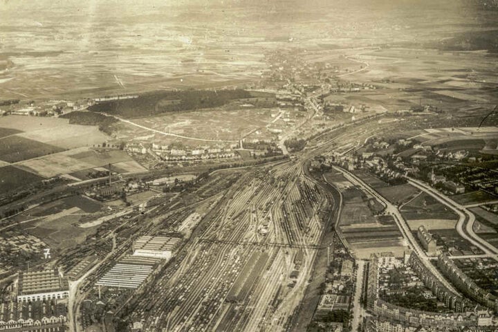 Der markante Rangierbahnhof Hilbersdorf und die angrenzende Wohnbebauung blieb im Zweiten Weltkrieg von Zerstörung verschont.