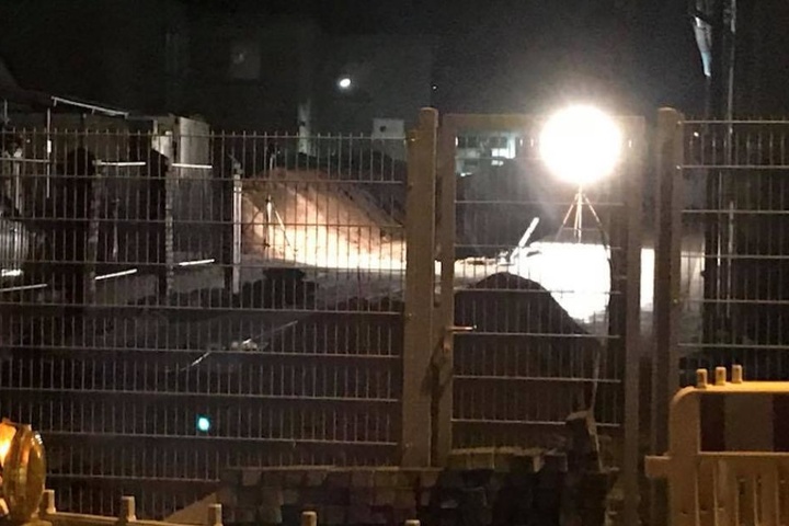Auf diesem Grundstück an der Mühlenstraße wird gleich die Bombe entschärft.