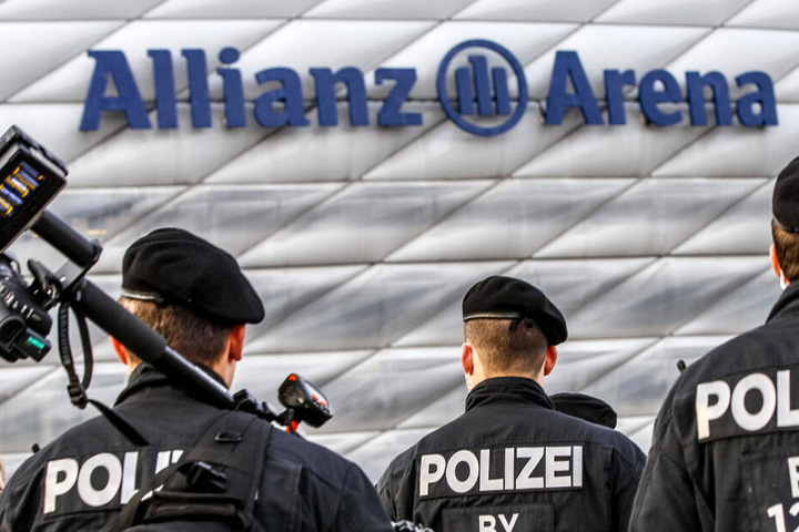Der FC Bayern München hat Überprüfungen des Ordnungsdienstes im Zuge des Audi Cups bestätigt.