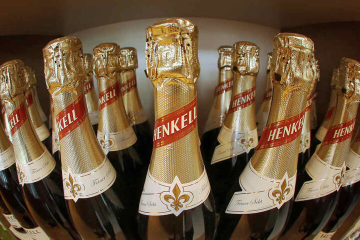 Die Henkell-Gruppe erzielte einen Umsatz von 702 Millionen Euro. (Symbolbild)