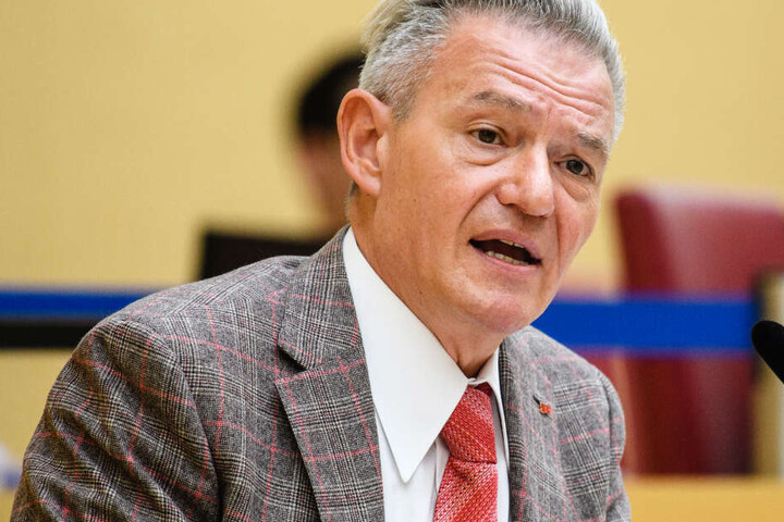 SPD-Fraktionschef Horst Arnold findet klare Worte im Hinblick auf die Situation.
