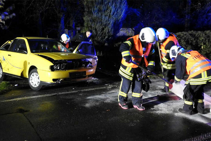Die Nässe erschwerte die Bindung des ausgelaufenen Kraftstoffes zusätzlich.