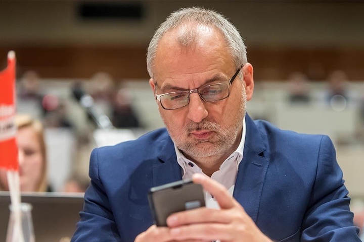 Rico Gebhardt, Vorsitzender der Linksfraktion, ist besorgt über die Aussagen der AfD.