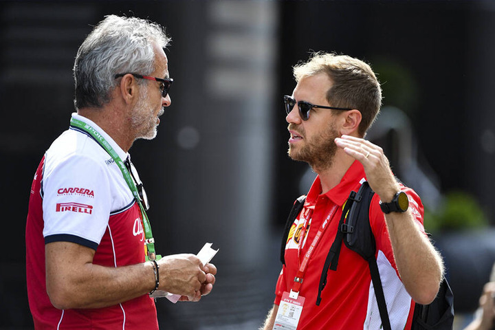 Sebastian Vettel trägt hier schon seinen Ehering.