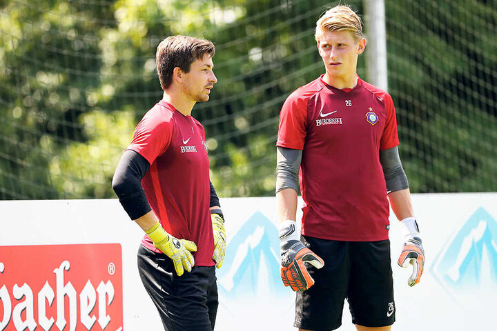 Martin Männel (l.) geht als unangefochtene Nummer 1 in die neue Saison. Robert Jendrusch will ihm gehörig Druck machen.