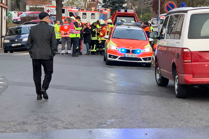 Die Rettungskräfte konnten nur noch die Leiche eines Menschen aus dem Gebäude bergen.