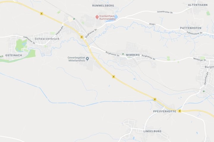 In Bayern ist es auf der Bundesstraße 8 im Landkreis Nürnberger Land zu einem Unfall gekommen.