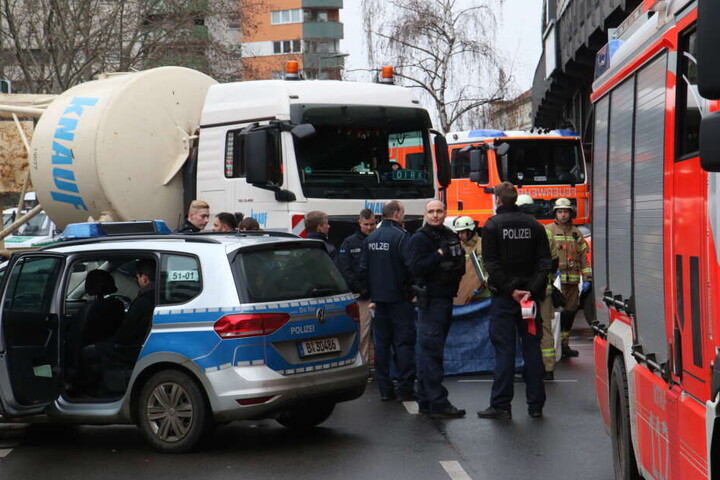 Die Frau kam bei dem Unfall ums Leben.