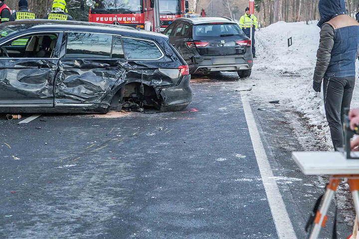 Die Chemnitzer Straße war gut drei Stunden vollgesperrt.