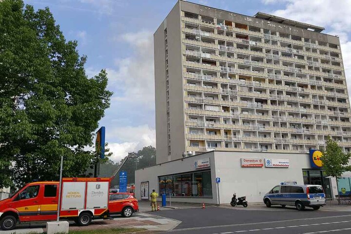 Im Hochhaus am Pirnaischen Platz ist ein Feuer ausgebrochen.
