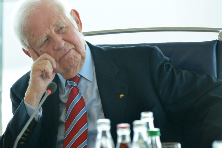 Kurt Biedenkopfs (87, CDU) Tagebücher beschäftigen morgen das
Verfassungsgericht.