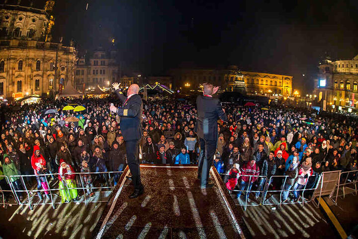 Beliebter Treffpunkt zum Feiern ins neue Jahr: der Theaterplatz.