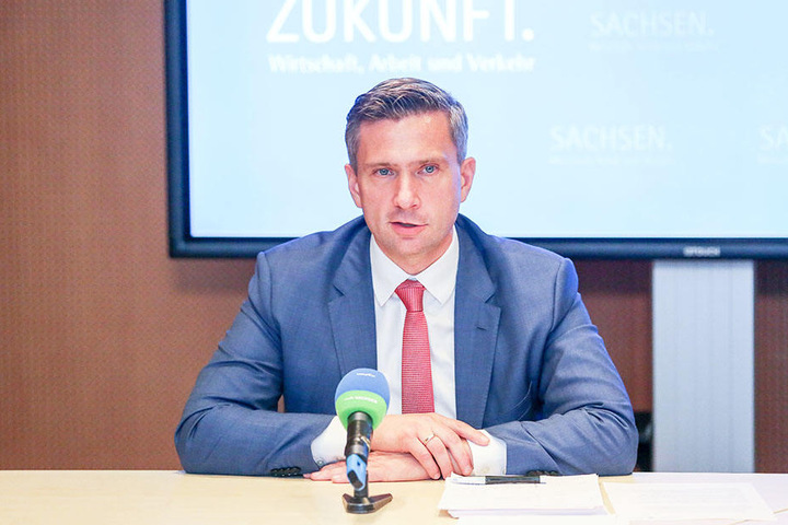 Wirtschaftsminister Martin Dulig (44, SPD) freut sich über den Schub für die Region.