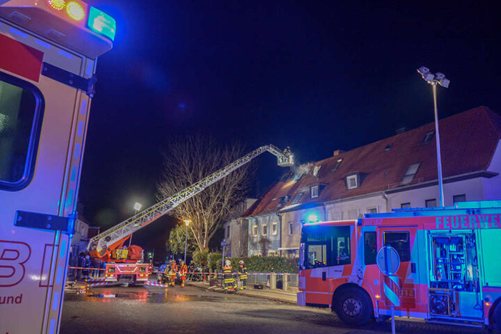 Das Feuer war im Dachgeschoss eines Hauses an der Richard-Wagner-Straße ausgebrochen.