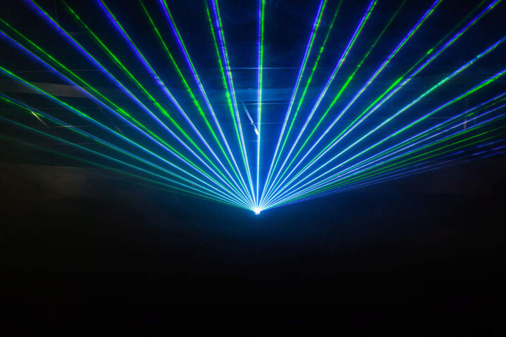 Eine Lasershow der besonderen Art erwartet einen auf der LASER 2000+.