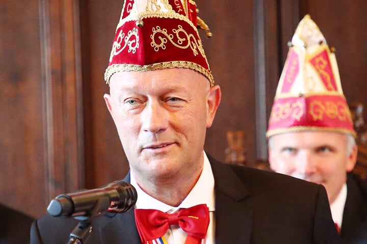 Kemmerich hier gut getarnt. Der Politiker ist auch Präsident der Gemeinschaft Erfurter Carneval von 1991 e.V.