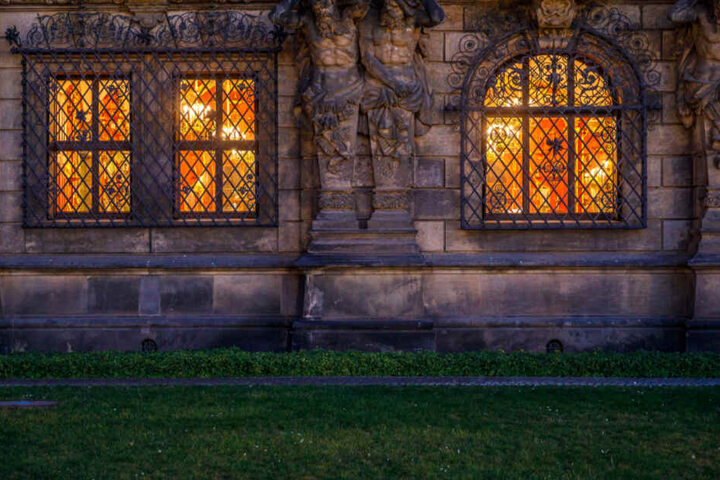 Im Historischen Grünen Gewölbe brennt wieder Licht. Aber nur zum Saubermachen.