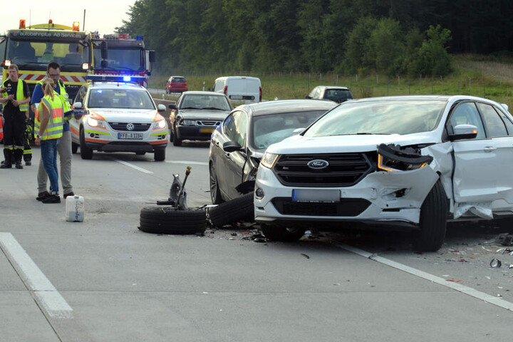 Auslöser der Unfälle nahe Augsburg war ein Auffahrunfall zweier Autos gewesen.